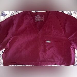 Figs burgundy Technical Collection Top